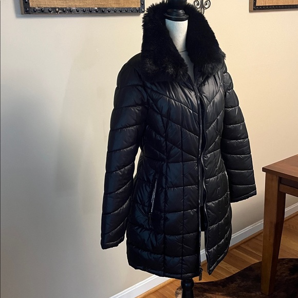 Kenneth Cole Black Puffer Jacket with Faux Fur Trim, medium - Picture 2 of 14